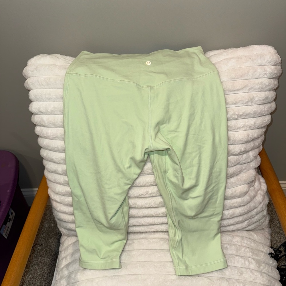 Light Green LuLu Cropped Leggings